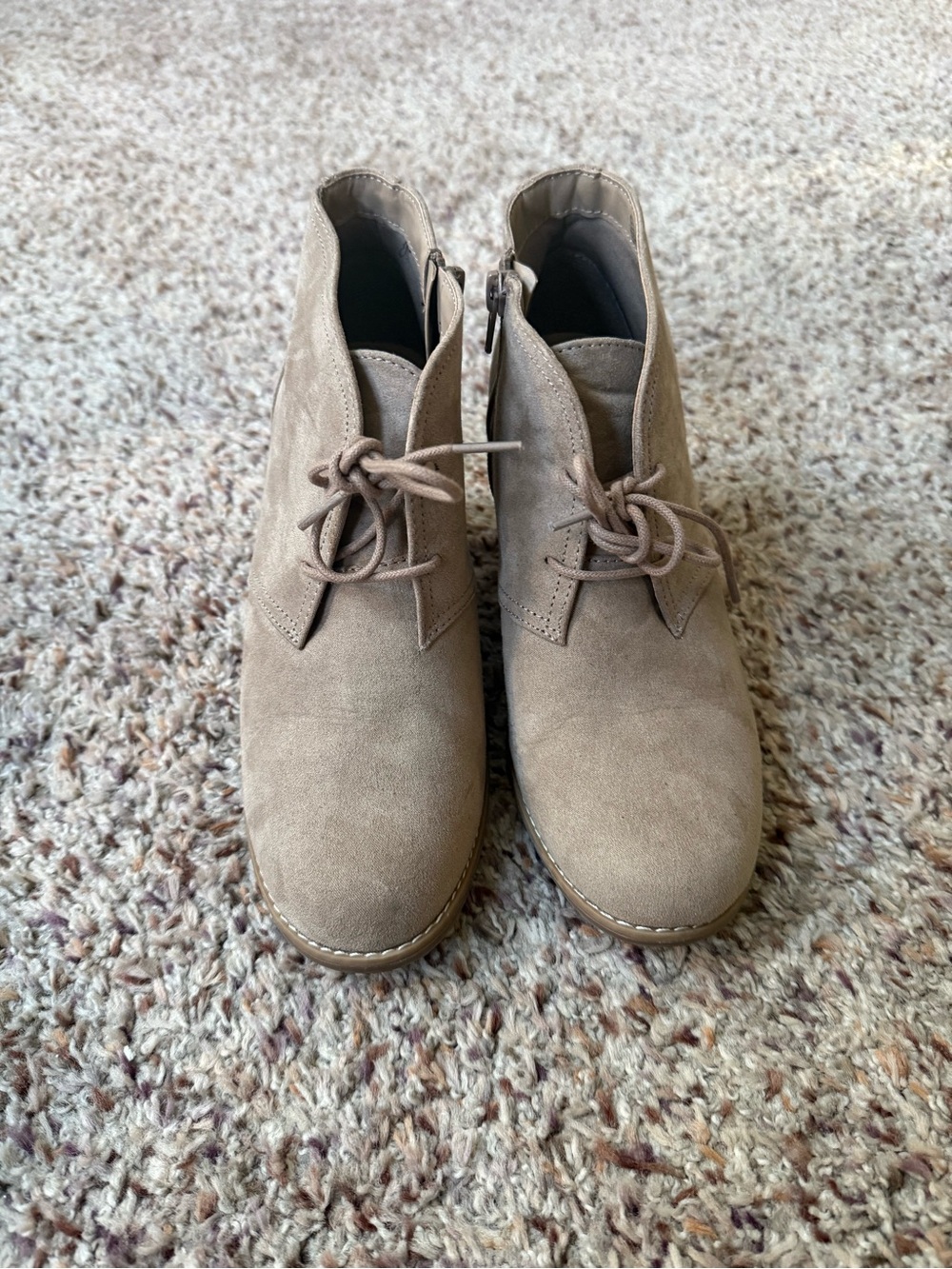 Women's Suede Desert Boots in Taupe